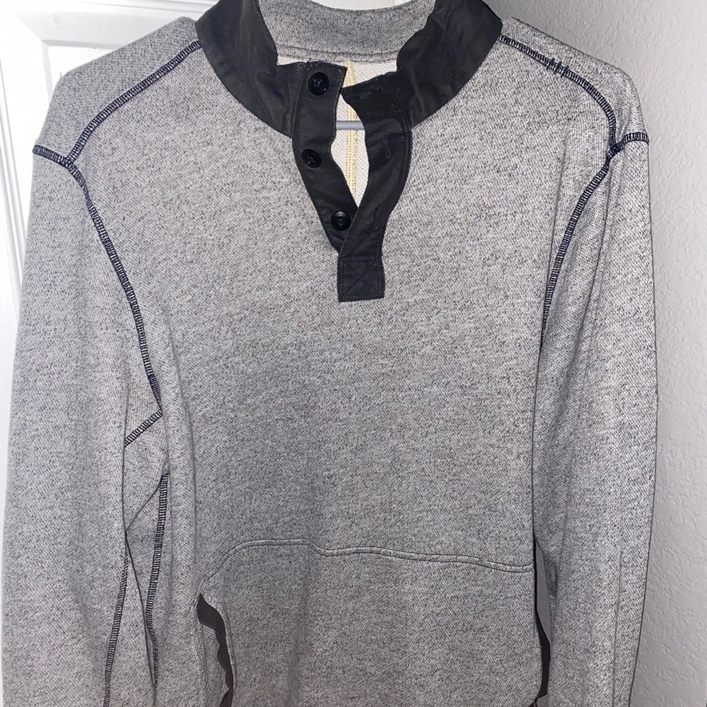 Lululemon sweatshirt